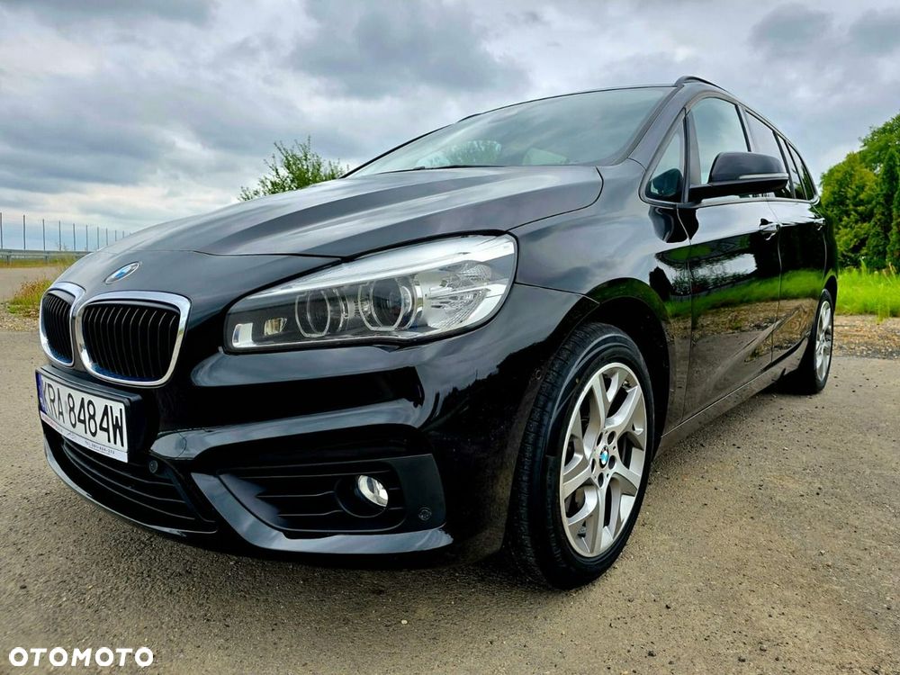 BMW Seria 2 218d Sport Line - 2