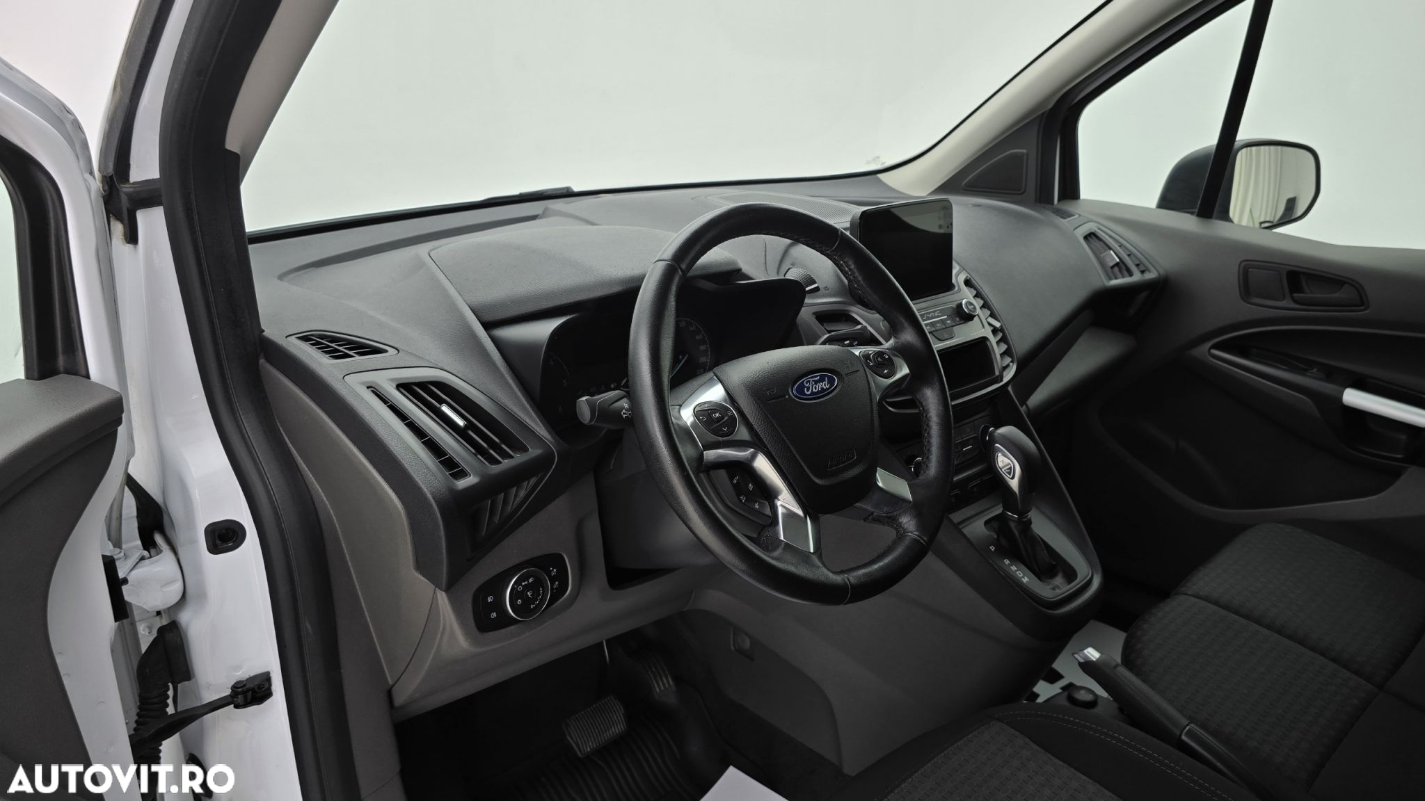 Ford Transit Connect - 13