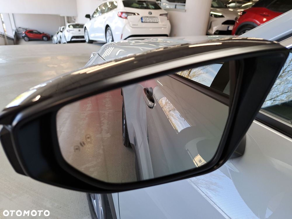 Lexus LBX 1.5 Hybrid - 35