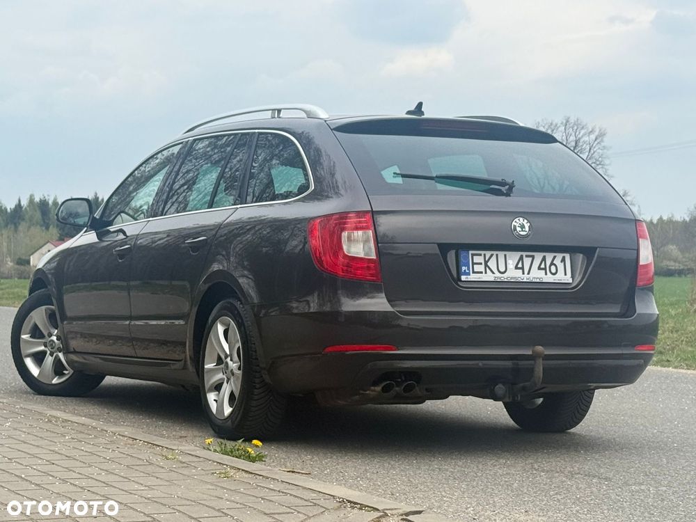 Skoda Superb 1.6 TDI GreenLine - 9