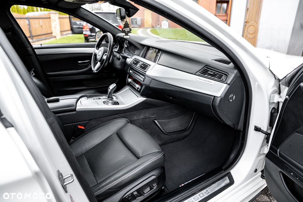 BMW Seria 5 M550d xDrive - 22