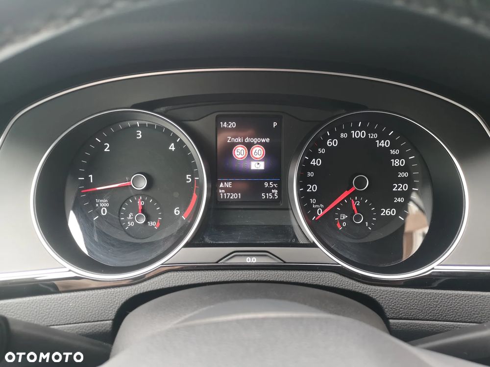 Volkswagen Passat 2.0 TDI Business DSG - 16