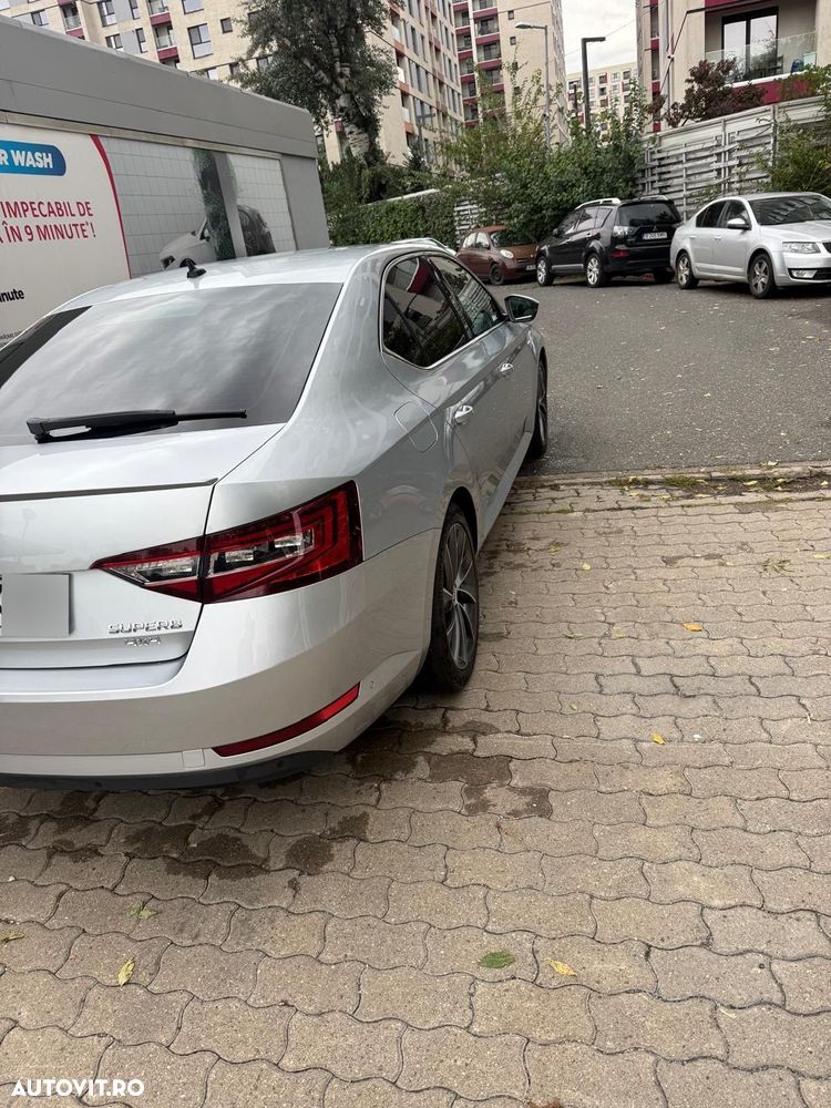 Skoda Superb 2.0 TDI DSG 4X4 Laurin & Klement - 6