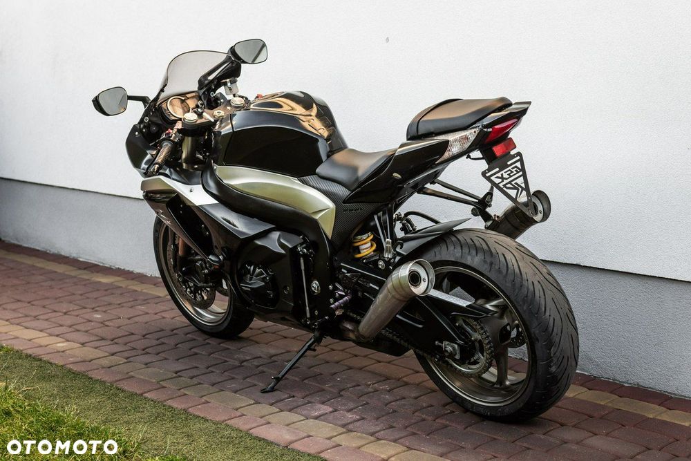 Suzuki GSX-R - 4