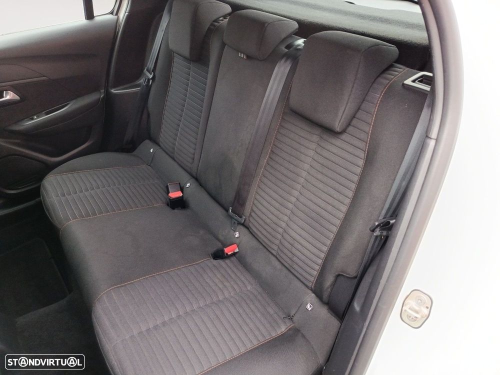 Peugeot 208 1.2 PureTech Active Pack - 13