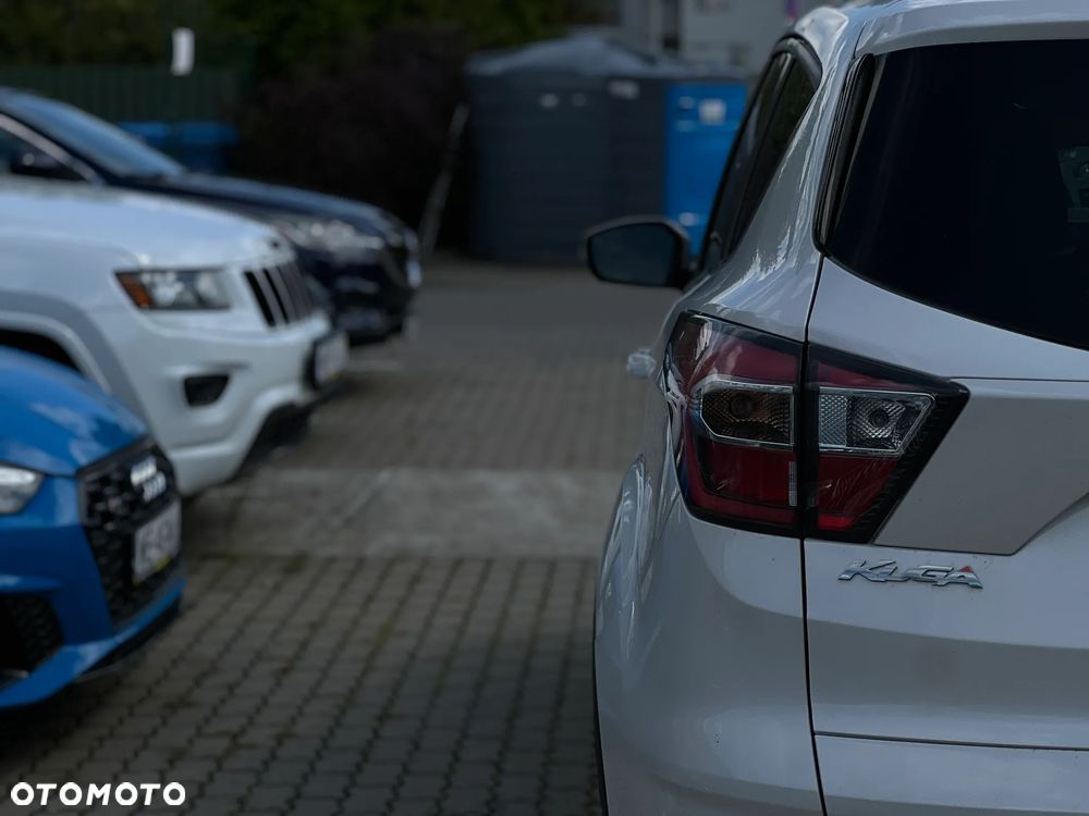 Ford Kuga - 11
