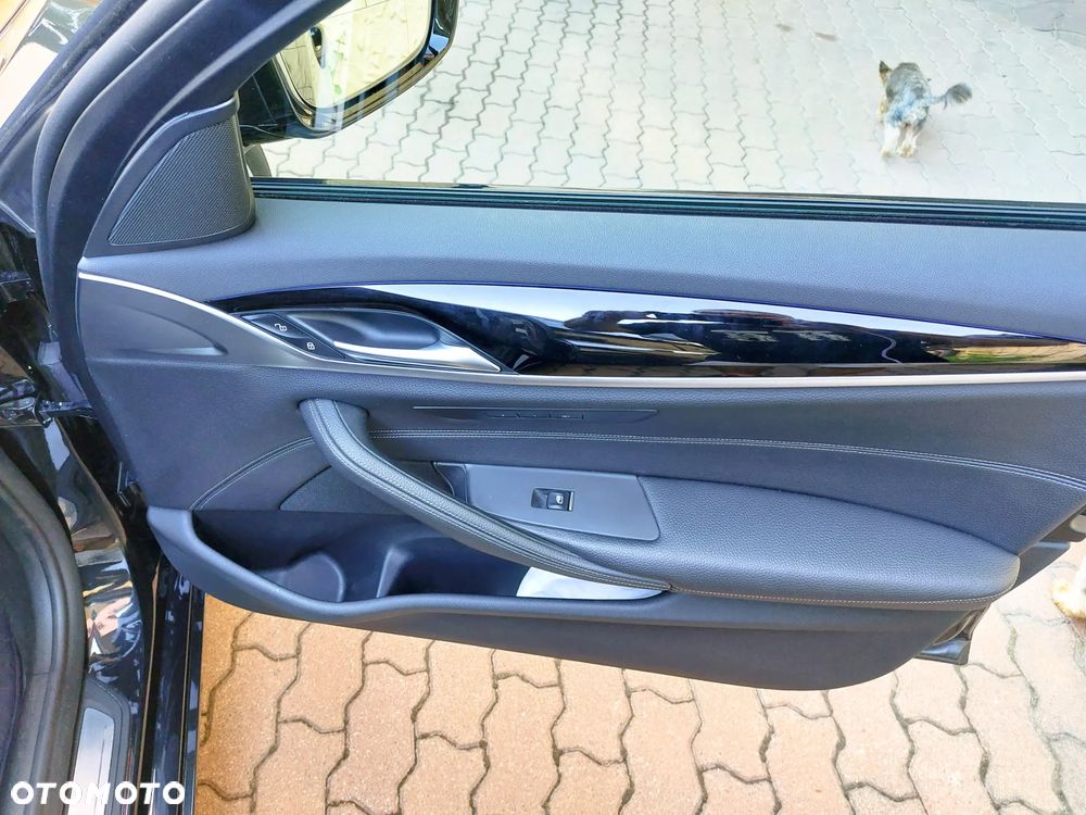 BMW Seria 5 525d Luxury Line sport - 15