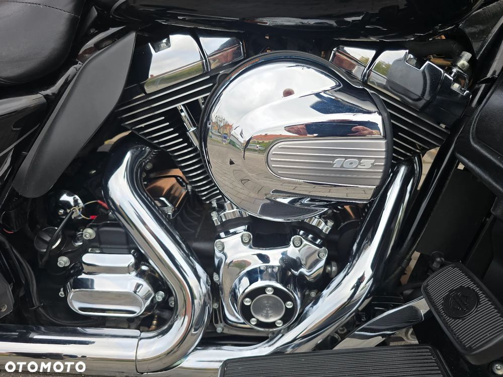 Harley-Davidson Touring Ultra Limited - 4