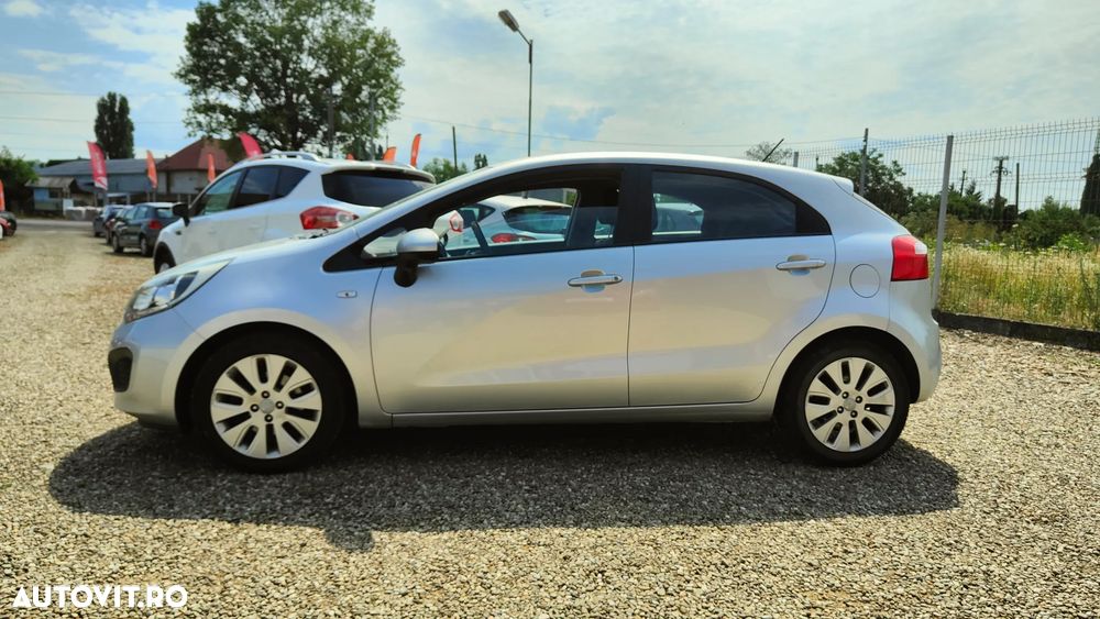 Kia Rio - 7
