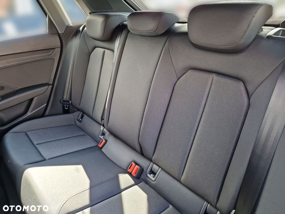 Audi A3 Sportback 30 TFSI mHEV S tronic - 17