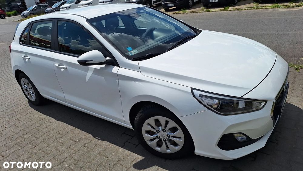 Hyundai i30 1.6 D Classic + - 6