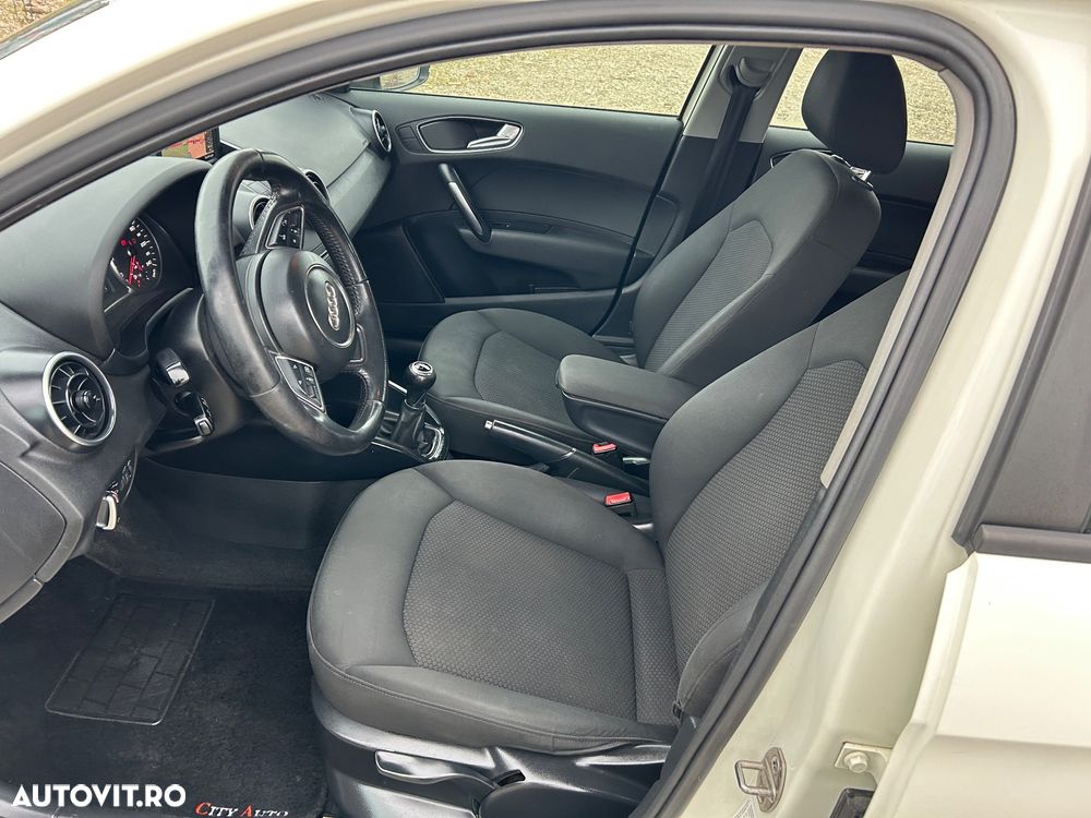 Audi A1 1.6 TDI ack Attraction - 12