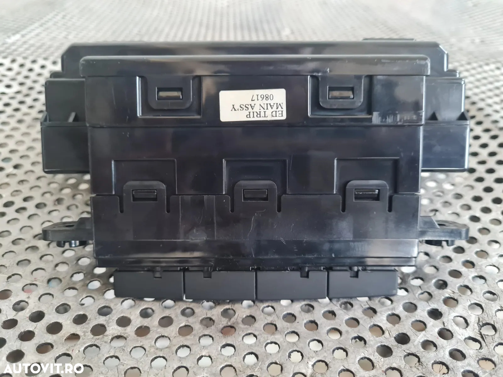 Display Ecran Infocenter Kia Ceed An 2004-2005-2006-2007-2008-2009 Motor 1.6 Crdi D4FB - Dezmembrar - 3