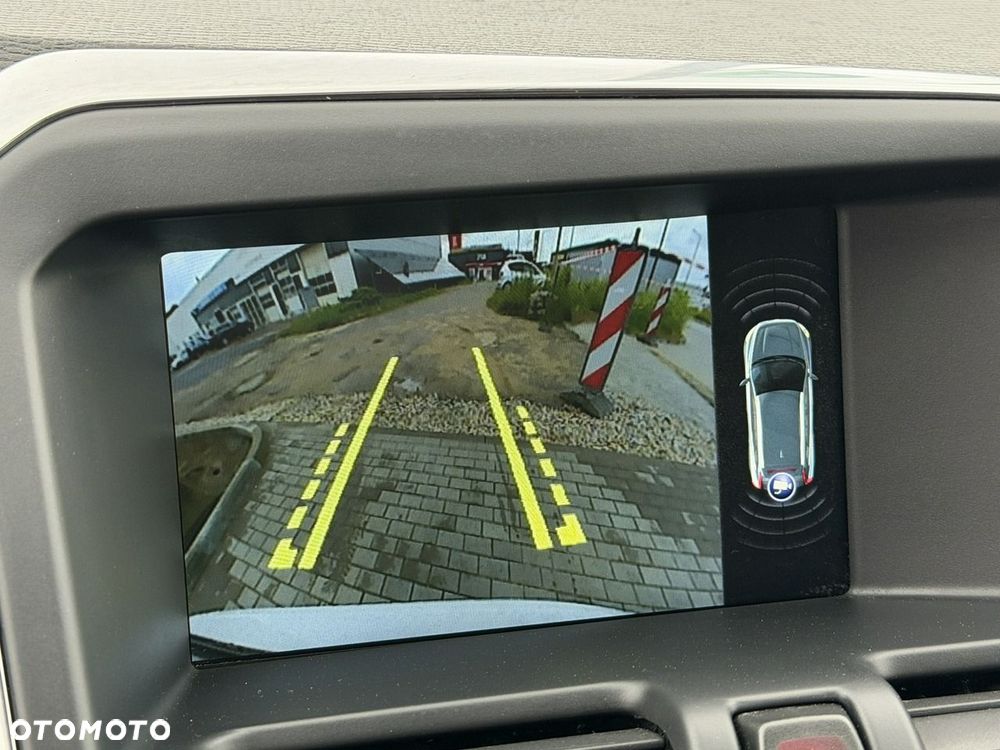 Volvo XC 60 D4 SCR Momentum - 26