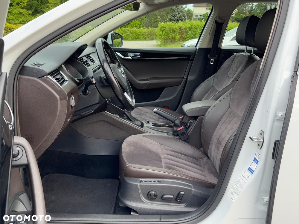 Skoda Octavia 2.0 TDI 4x4 L&K DSG - 24