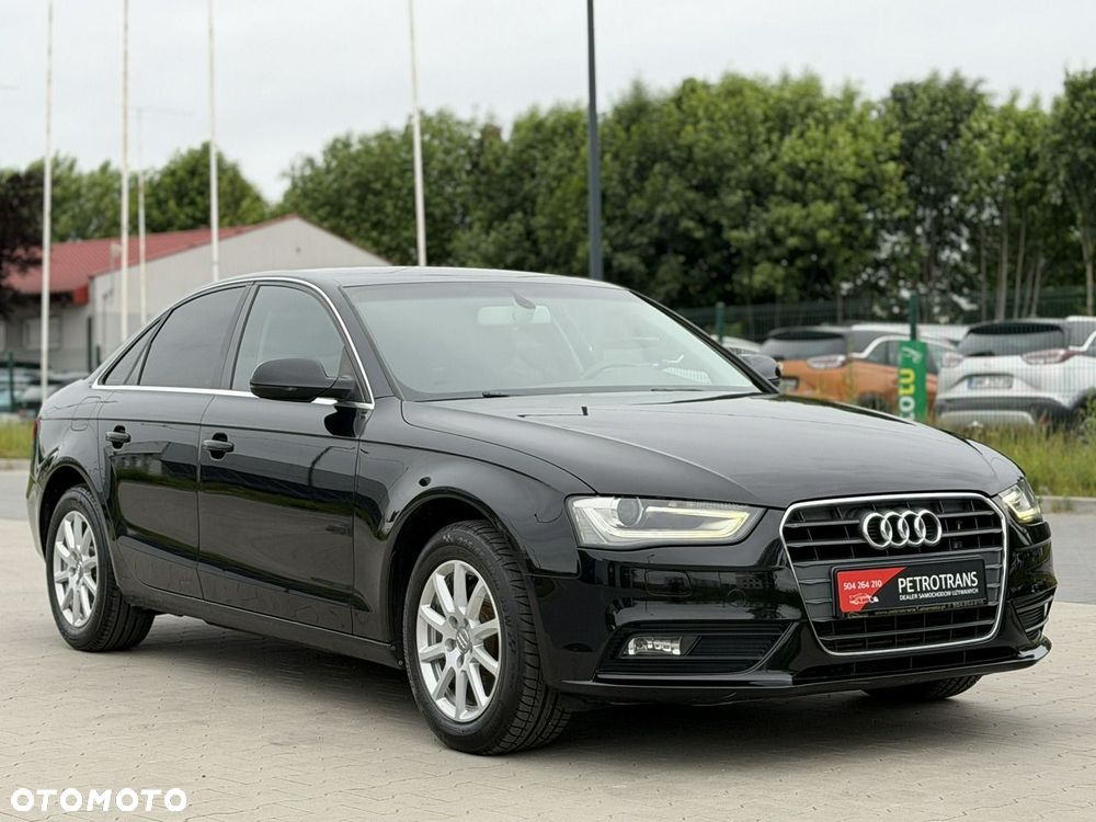 Audi A4 Limousine - 16