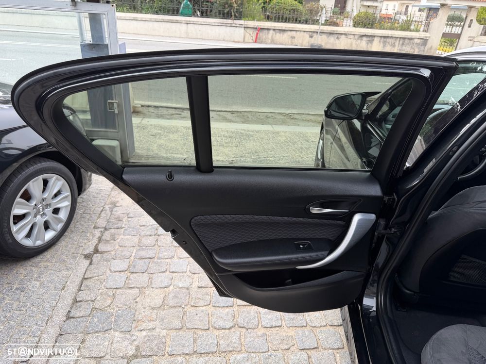 BMW 118 d Pack M - 35