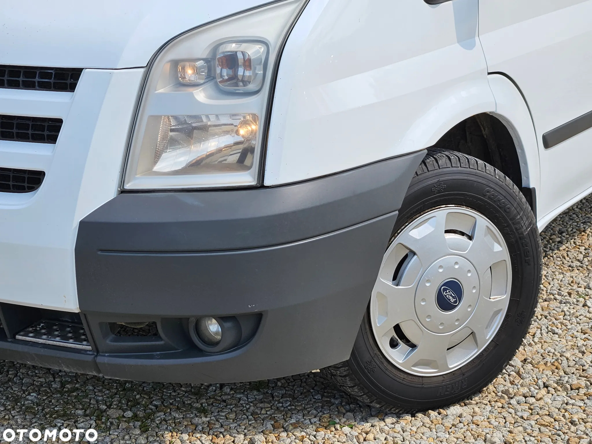 Ford Transit FT 350L Trend - 23