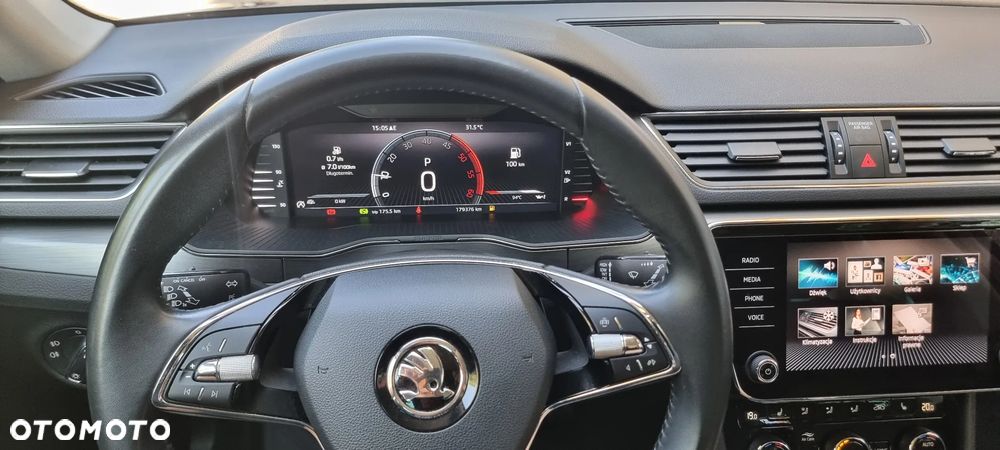 Skoda Superb 2.0 TDI SCR Style DSG - 23