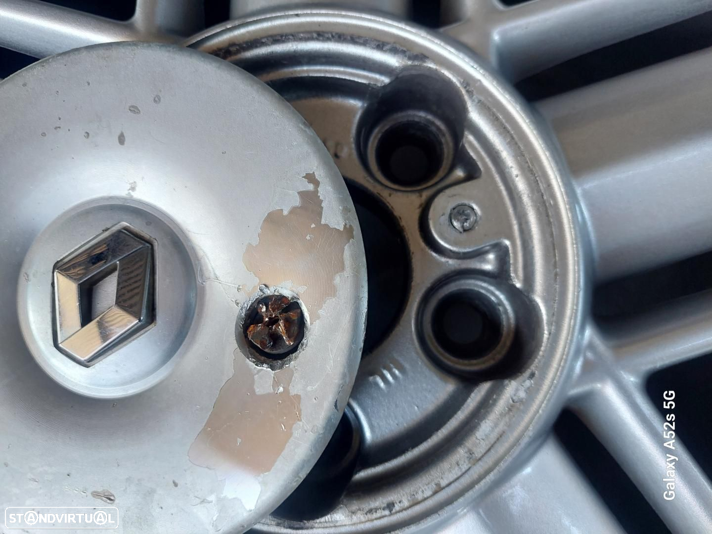 Jantes Renault R16 com pneus 205/55 furação 5x108 - 6