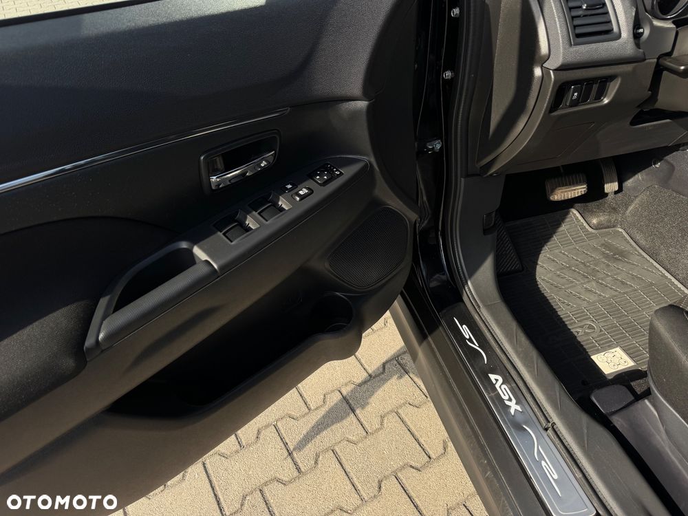 Mitsubishi ASX 2.2 DI-D 4WD Automatik Comfort Edition - 24