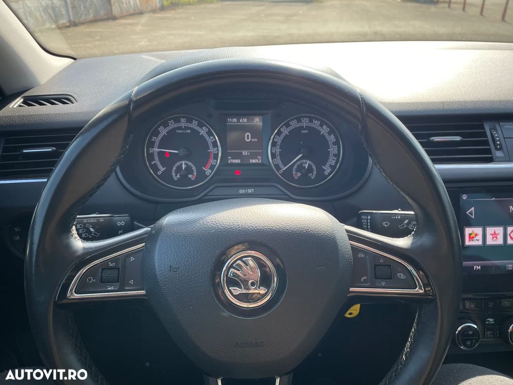 Skoda Octavia 2.0 TDI 4X4 Clever - 8