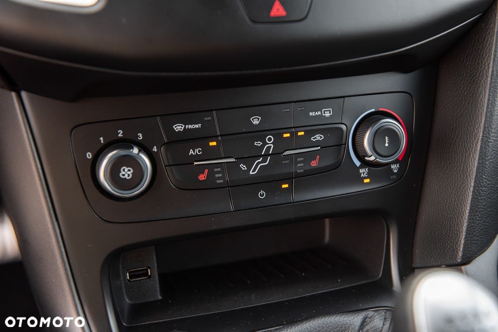 Ford Focus 1.5 EcoBlue Start-Stopp-System ST-LINE X - 23