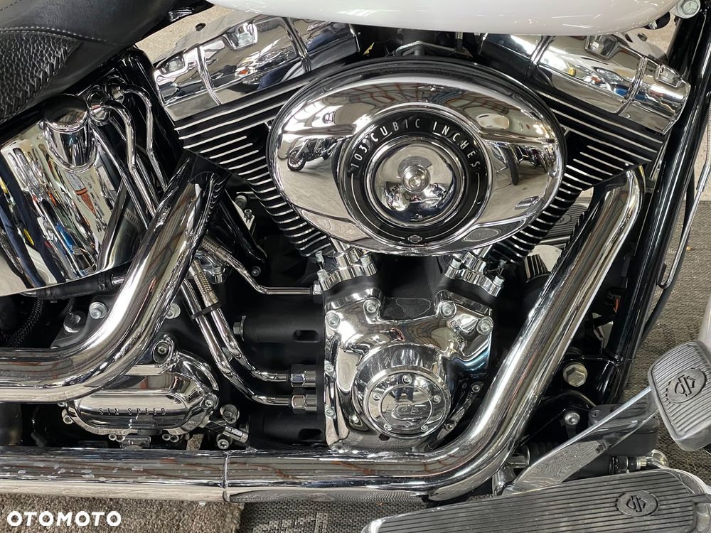 Harley-Davidson Softail Deluxe - 6