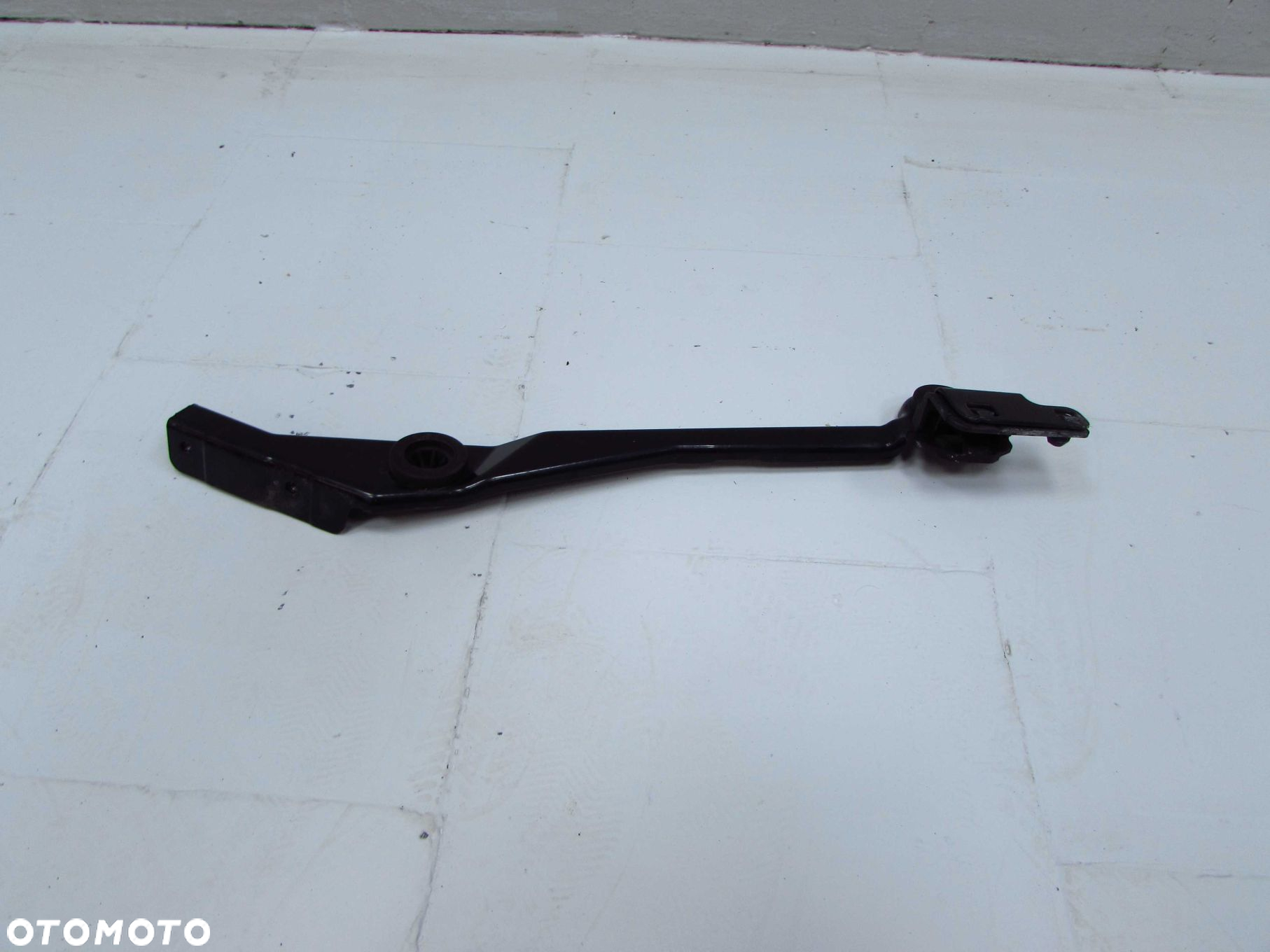 VOLVO C70 06-13 WSPORNIK BLACHA MOCOWANIE PASA PRZOD - 2
