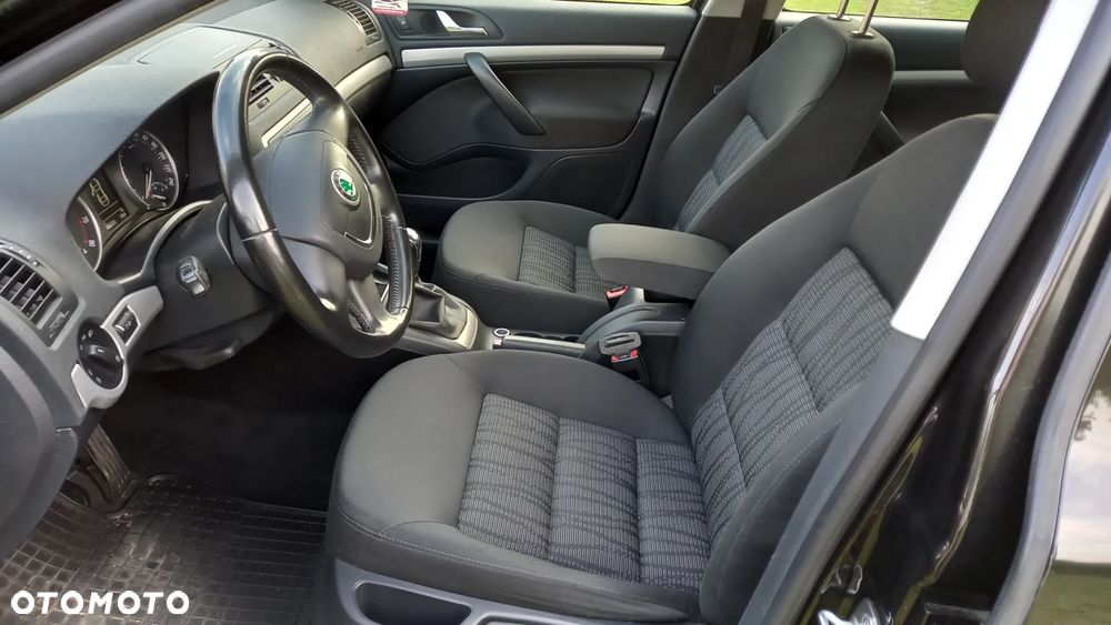 Skoda Octavia 1.6 Elegance - 6
