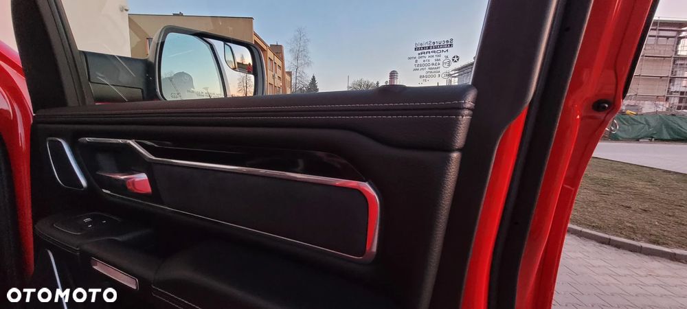 RAM 1500 Crew Cab Shortbed Laramie - 19