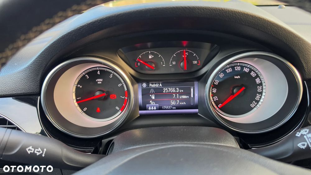Opel Astra 1.4 Turbo Innovation - 19