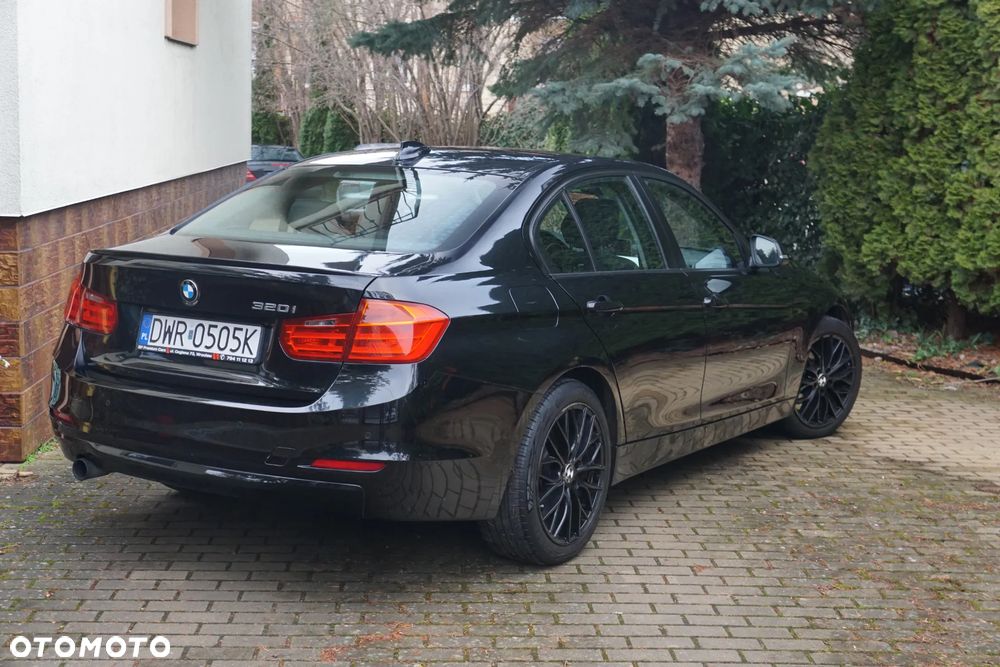 BMW Seria 3 - 23