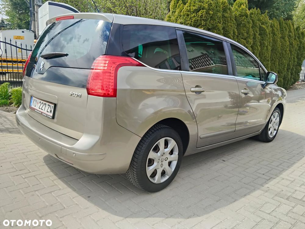 Peugeot 5008 HDI FAP 115 Business-Line - 12