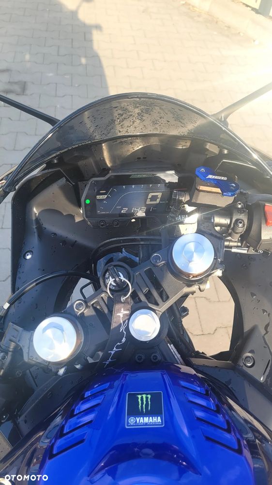 Yamaha YZF - 6