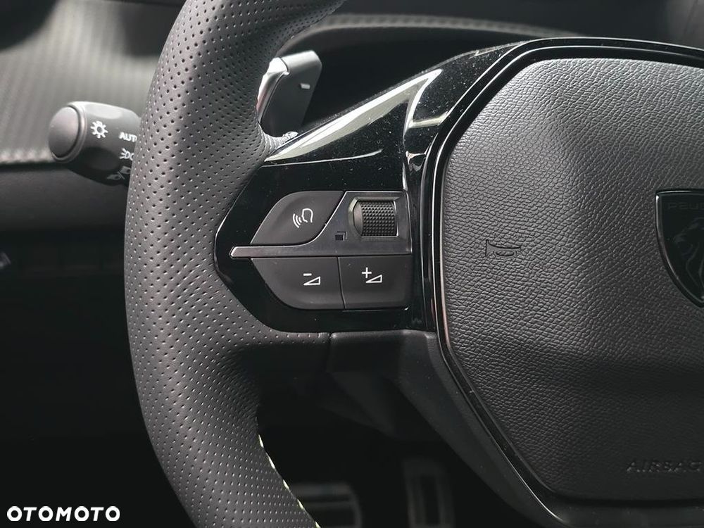 Peugeot 2008 PureTech mHEV GT Exclusive e-DCS6 - 11