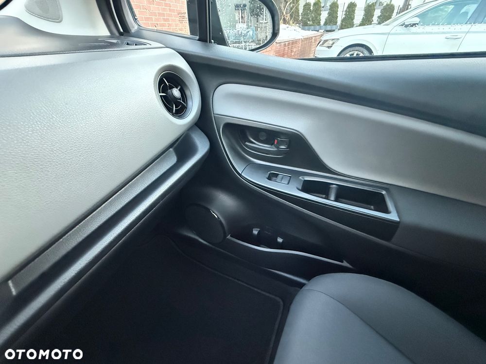 Toyota Yaris 1.0 Active - 37