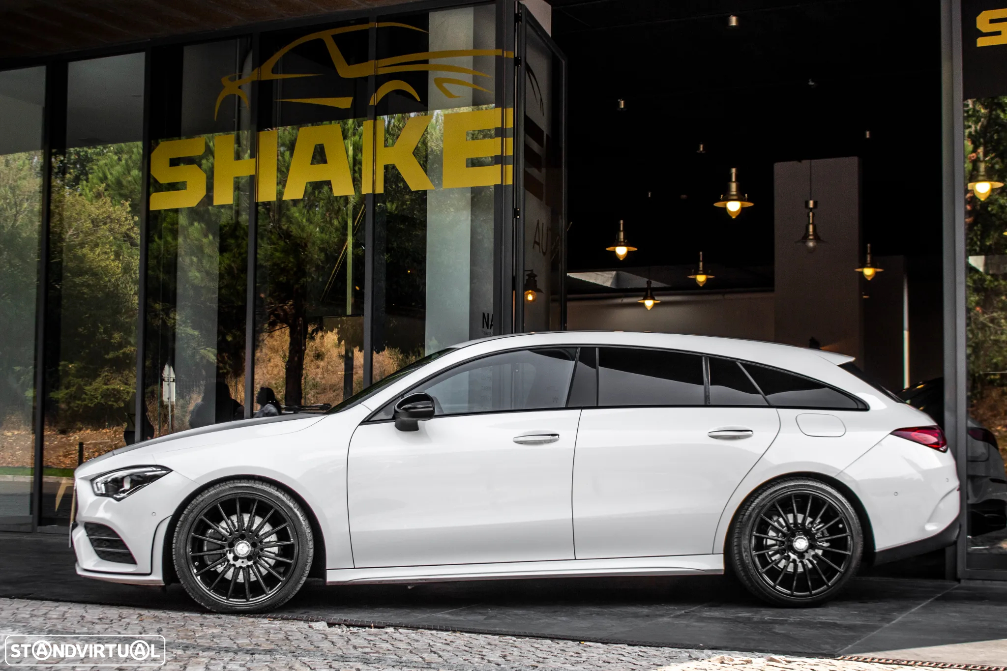 Mercedes-Benz CLA 200 d Shooting Brake AMG Line Aut. - 2