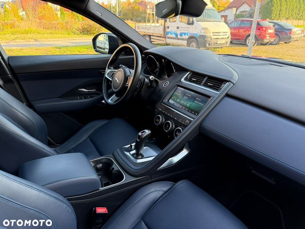 Jaguar E-Pace P250 AWD R-Dynamic S - 20