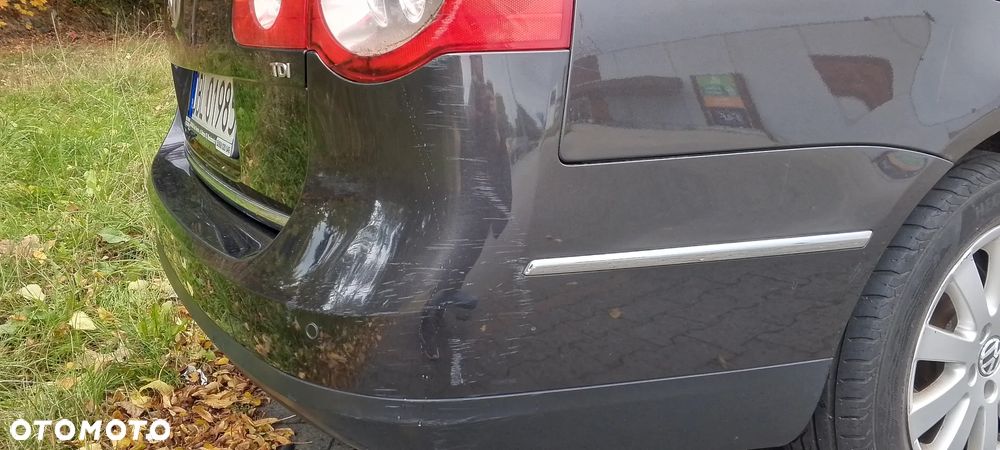 Volkswagen Passat 1.9 TDI Highline - 9