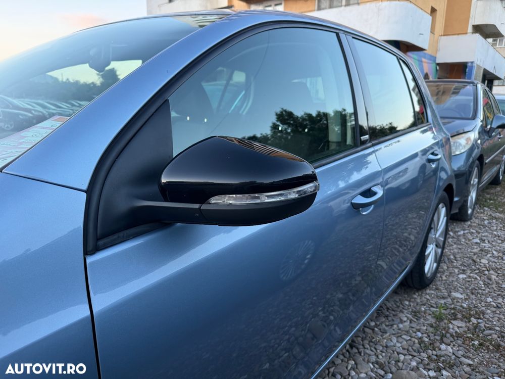 Volkswagen Golf - 10