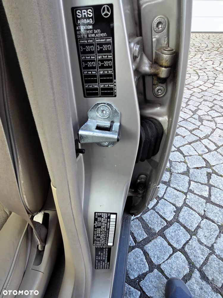 Mercedes-Benz Klasa E - 23
