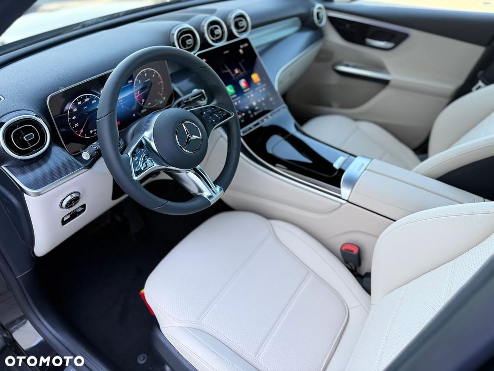 Mercedes-Benz GLC - 21