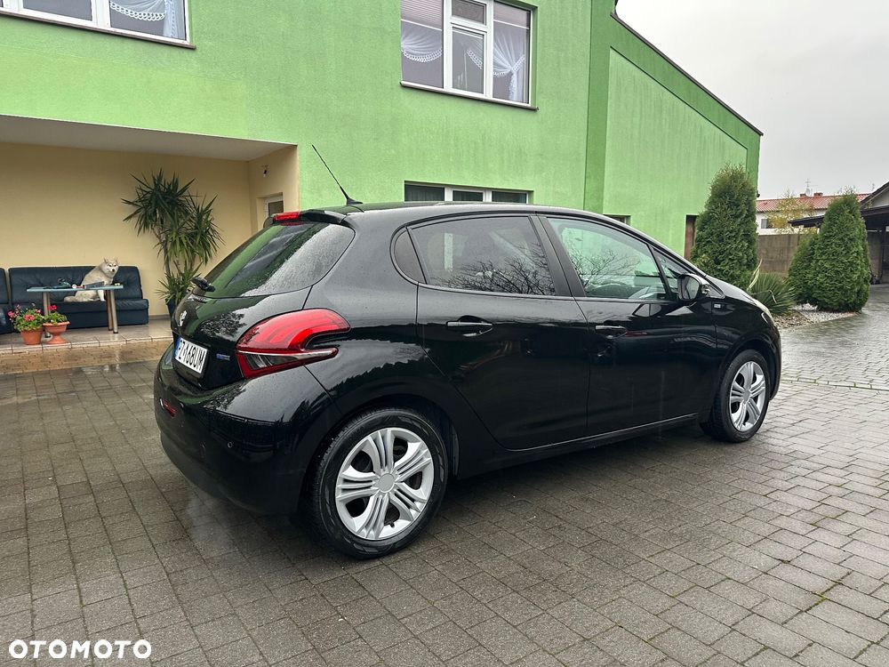 Peugeot 208 82 PureTech Style - 4