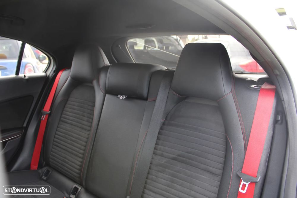 Mercedes-Benz A 45 AMG 4-Matic - 29