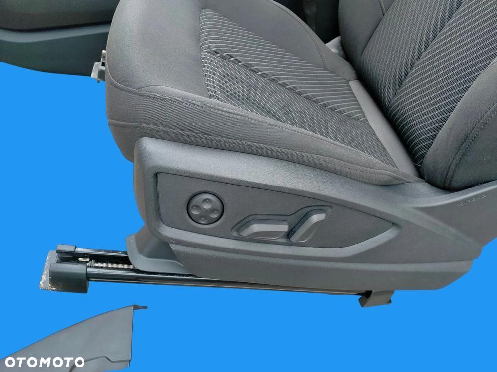 AUDI Q5 80A LIFT FOTEL FOTELE KANAPA BOCZKI TAPICERKA ISOFIX PODUSZKA - 6