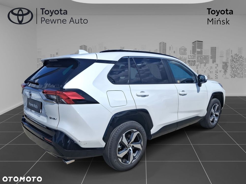 Toyota RAV4 - 6