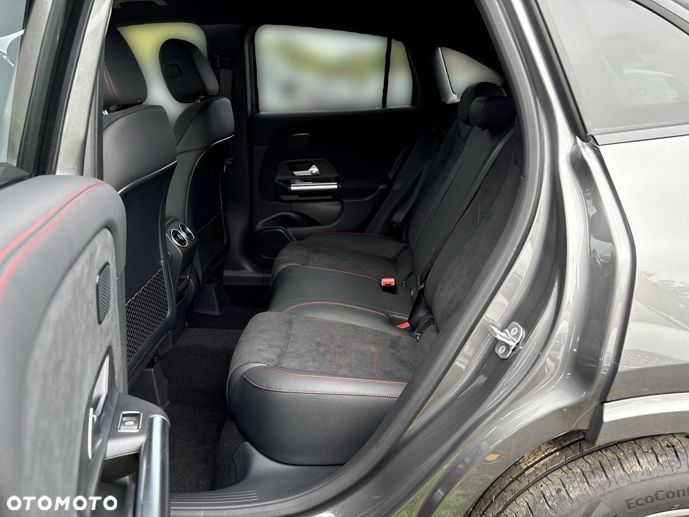 Mercedes-Benz GLA 200 mHEV AMG Line 7G-DCT - 12