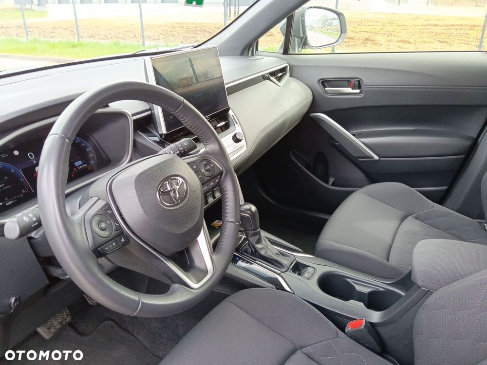 Toyota Corolla Cross - 12