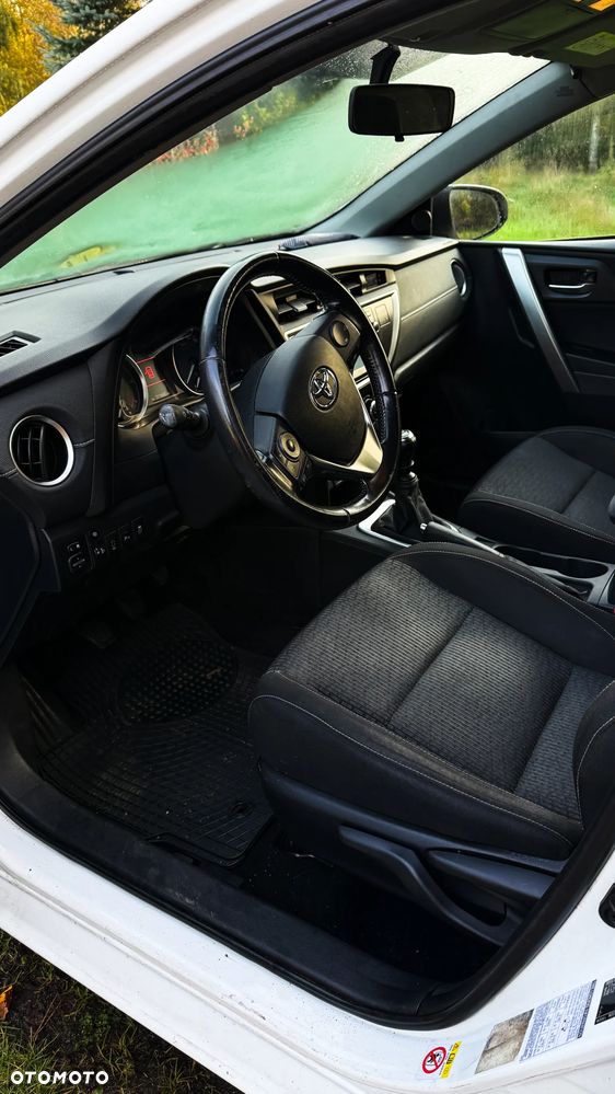 Toyota Auris - 6